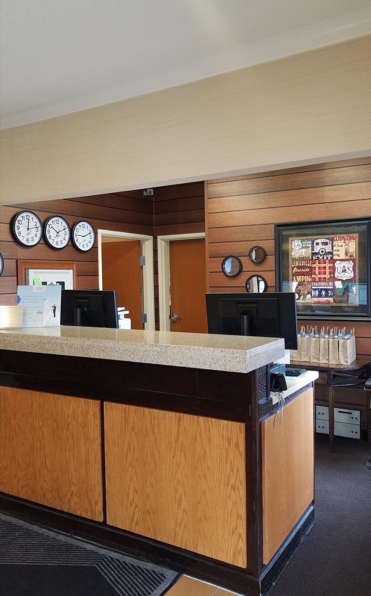 Americinn By Wyndham Moline Airport Quad Cities Bagian luar foto