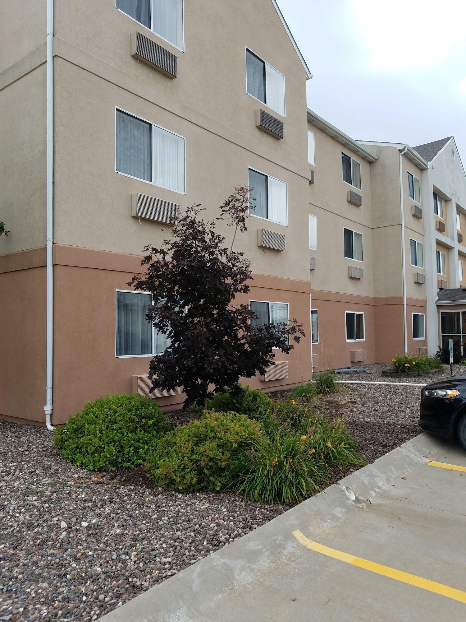 Americinn By Wyndham Moline Airport Quad Cities Bagian luar foto