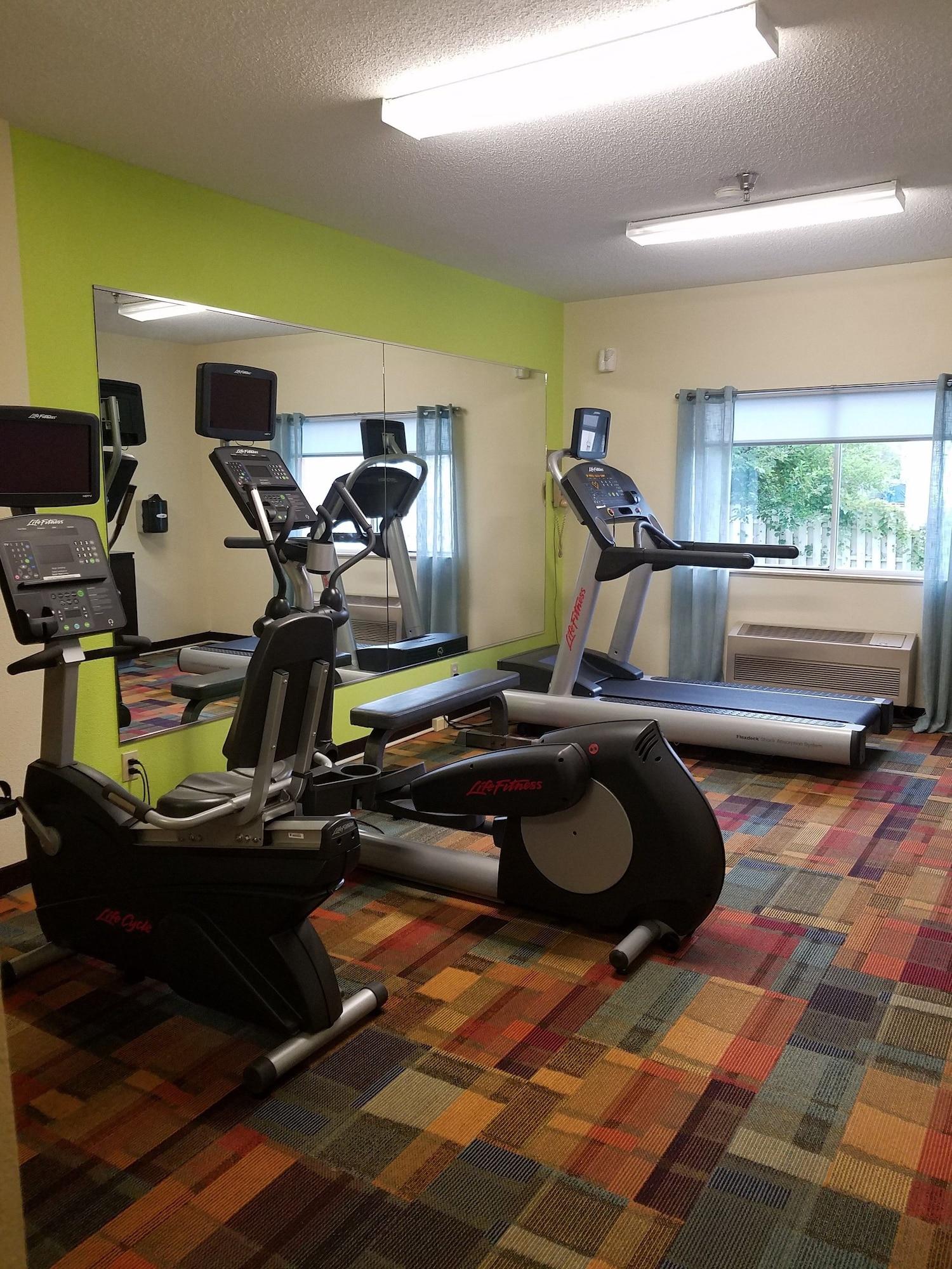 Americinn By Wyndham Moline Airport Quad Cities Bagian luar foto