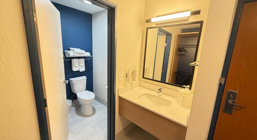Americinn By Wyndham Moline Airport Quad Cities Bagian luar foto