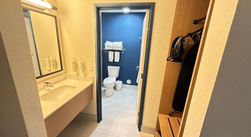 Americinn By Wyndham Moline Airport Quad Cities Bagian luar foto